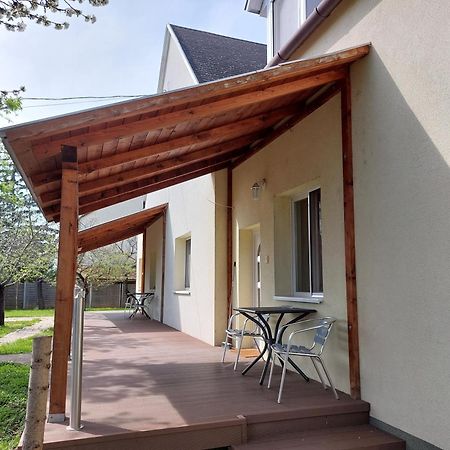 Bridgehaus Apartment Balatonfured Bagian luar foto
