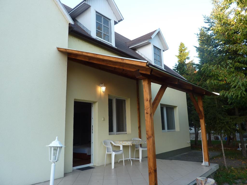Bridgehaus Apartment Balatonfured Bagian luar foto
