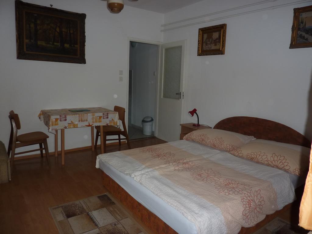 Bridgehaus Apartment Balatonfured Ruang foto