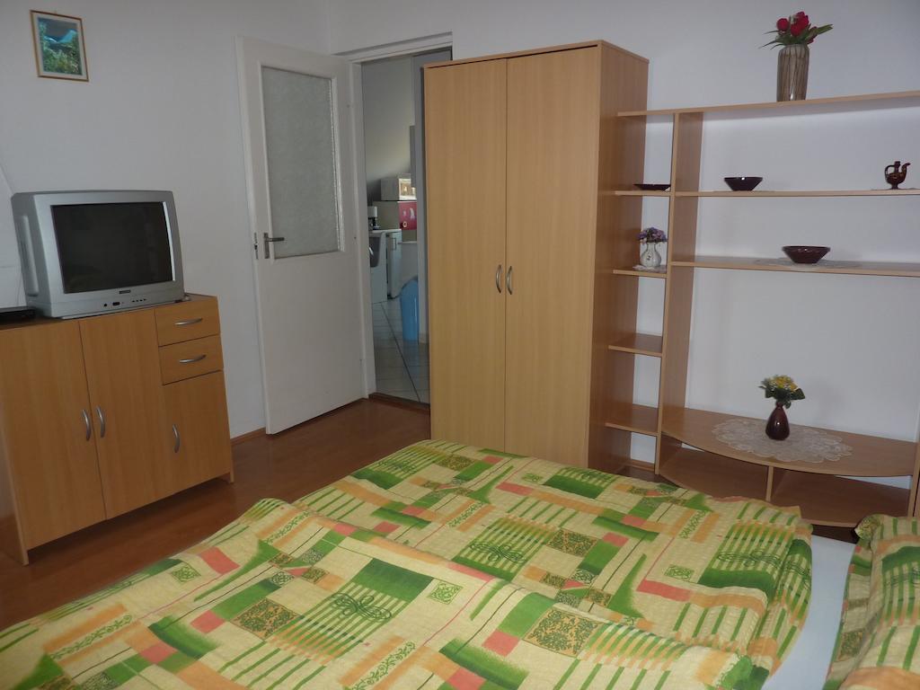 Bridgehaus Apartment Balatonfured Ruang foto