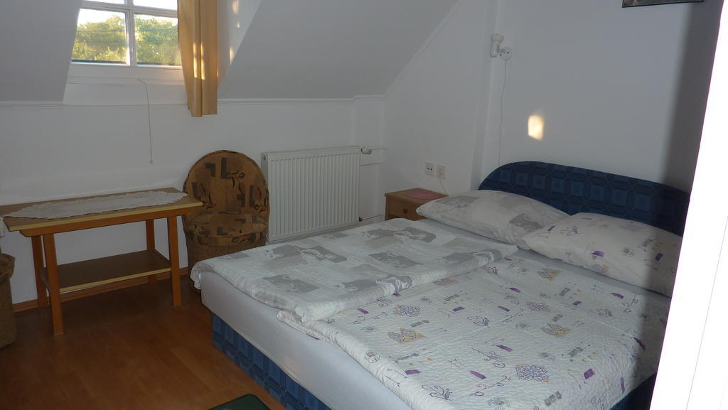Bridgehaus Apartment Balatonfured Ruang foto